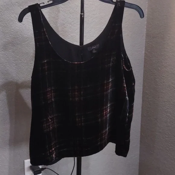 J CREW TOP. - Picture 15 of 17